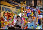 Tuyen Quang stop the procession of lights, Hanoi play the early autumn - Mid-Autumn 2018 Vietnam.JPG
